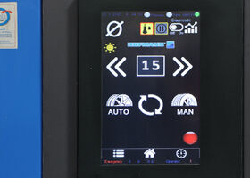 TOUCHSCREEN DISPLAY
